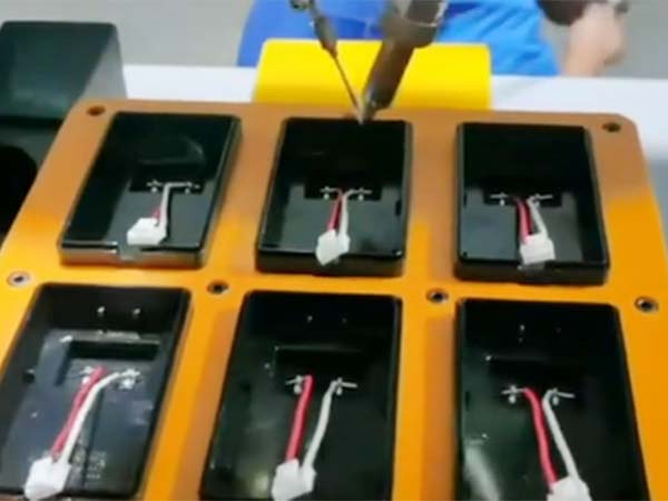 电源适配器焊锡